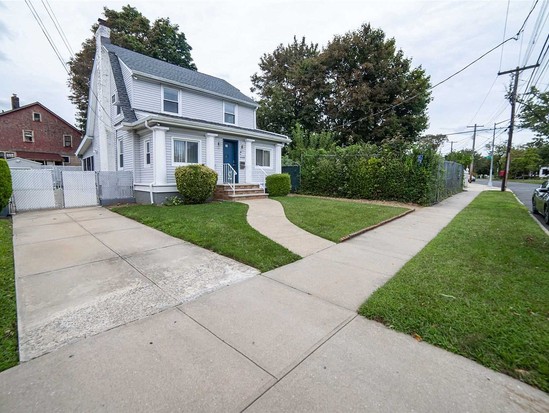 Single-family for Sale Queens Village, Queens