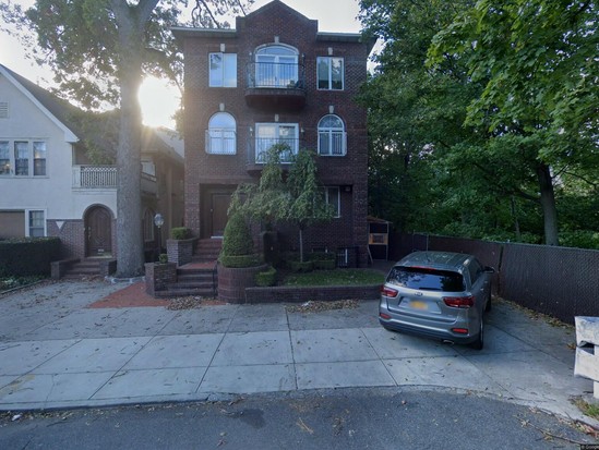 Multi-family for Pre-foreclosure Midwood, Brooklyn