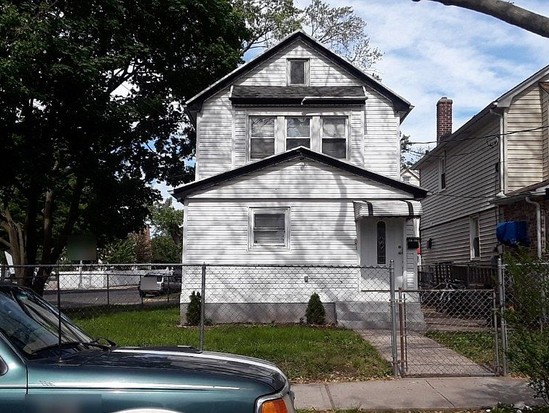 Single-family for Pre-foreclosure / auction Queens Village, Queens