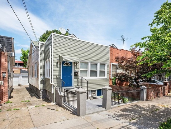 Single-family for Sale Canarsie, Brooklyn