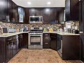 Home for Sale Throggs Neck, Bronx