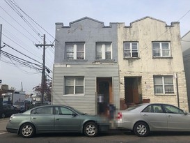 Home for Pre-foreclosure / auction Canarsie, Brooklyn