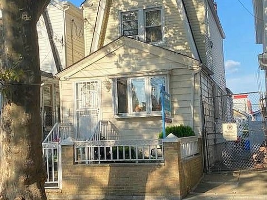 Single-family for Sale Richmond Hill, Queens