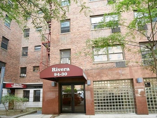 Condo for Sale Middle Village, Queens