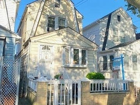 Single-family for Sale Richmond Hill, Queens