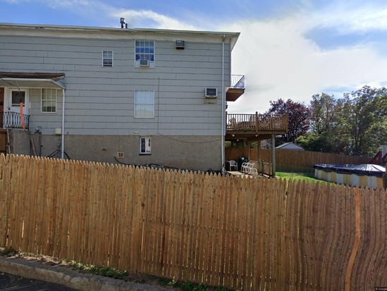 Single-family for Pre-foreclosure / auction West Brighton, Staten Island