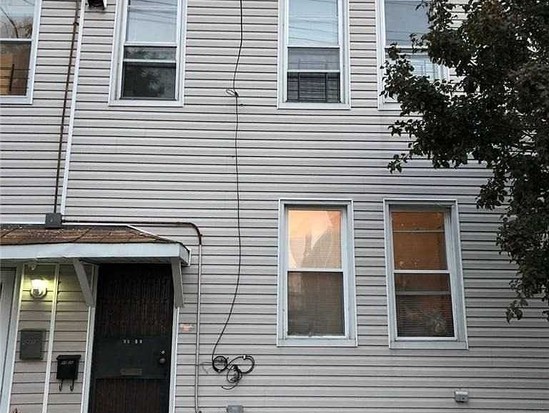 Multi-family for Sale Woodhaven, Queens