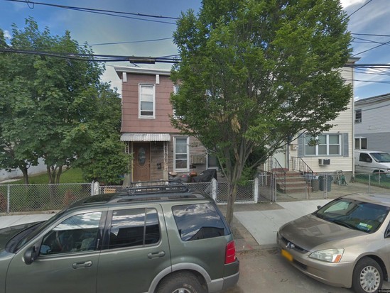 Multi-family for Pre-foreclosure Woodhaven, Queens