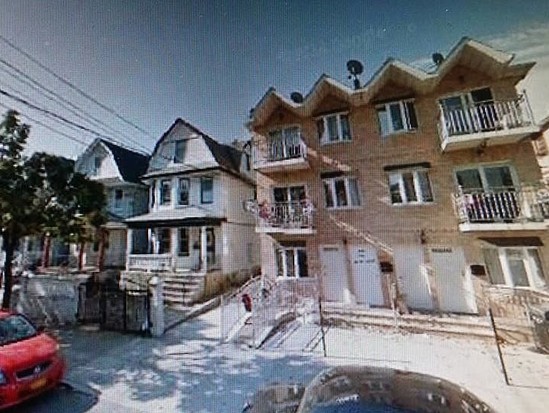 Multi-family for Pre-foreclosure / auction Richmond Hill, Queens