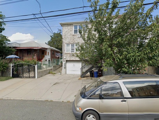 Multi-family for Pre-foreclosure Williamsbridge, Bronx