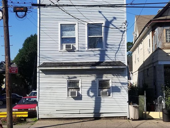 Single-family for Sale Port Richmond, Staten Island