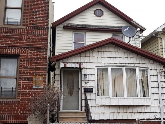 Single-family for Pre-foreclosure / auction Canarsie, Brooklyn