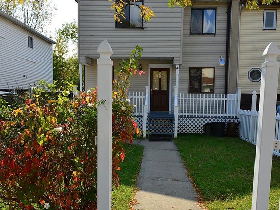 Townhouse for Sale Mariners Harbor, Staten Island