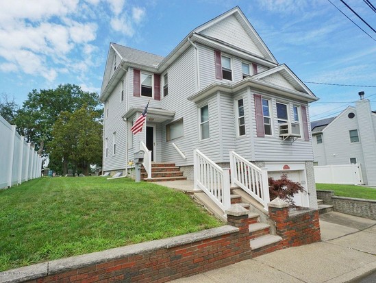 Single-family for Sale Castleton Corners, Staten Island