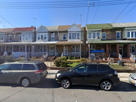 Single-family for Pre-foreclosure East Flatbush, Brooklyn