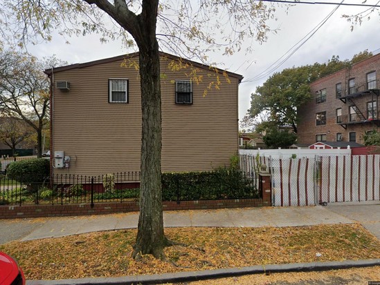 Single-family for Pre-foreclosure East New York, Brooklyn