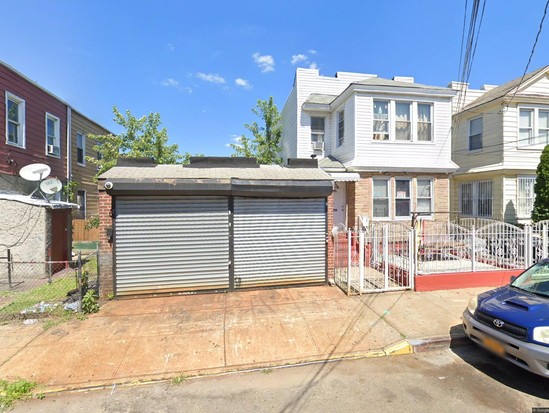 Multi-family for Pre-foreclosure Jamaica, Queens