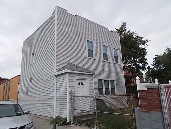 Single-family for Pre-foreclosure / auction Canarsie, Brooklyn