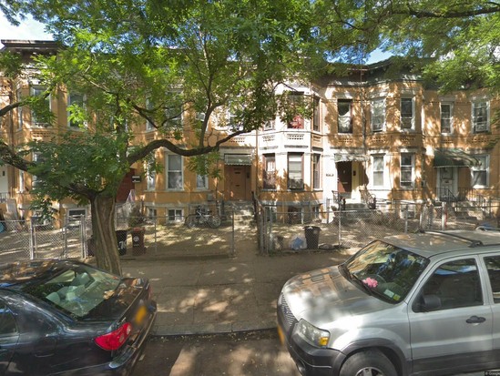 Multi-family for Pre-foreclosure / auction Woodhaven, Queens