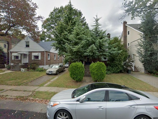 Single-family for Pre-foreclosure / auction Graniteville, Staten Island