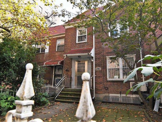 Single-family for Sale Rego Park, Queens