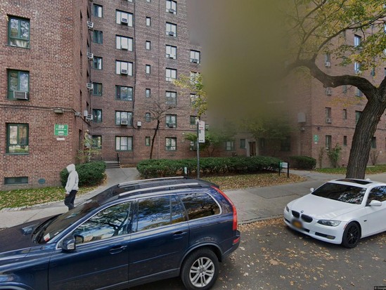 Condo for Pre-foreclosure / auction Parkchester, Bronx