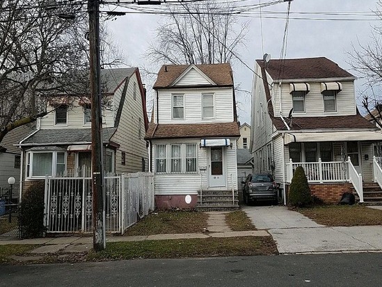 Single-family for Pre-foreclosure / auction Hollis, Queens