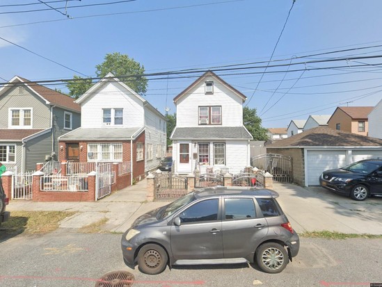 Single-family for Pre-foreclosure / auction Queens Village, Queens