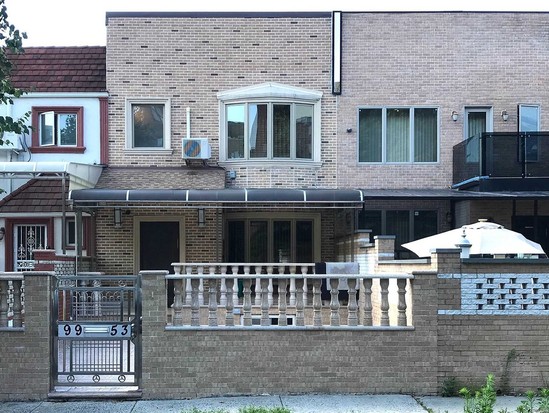 Townhouse for Sale Rego Park, Queens