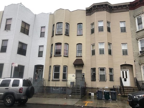 Single-family for Pre-foreclosure / auction Bushwick, Brooklyn