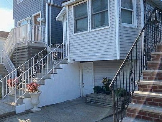 Single-family for Sale Howard Beach, Queens