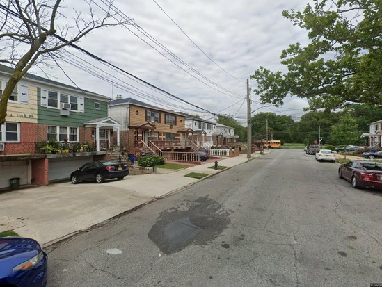 Single-family for Pre-foreclosure / auction Canarsie, Brooklyn